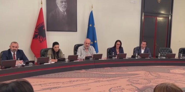 LAJM I FUNDIT/ Ndryshime në kabinetin qeveritar! Me firmë të Ramës sapo emërohet…