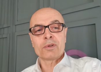 “Pse kruhesh?”/ Petro Koçi thumbon Berishën: Je bërë me keq se Biden…