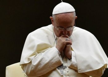 E gjithë bota në zi/ Ja shteti i vetëm që nuk ka bërë asnjë reagim për Papa Françeskun