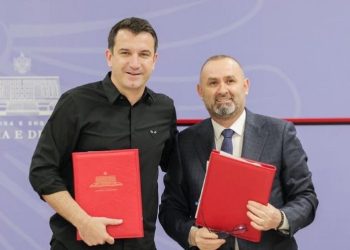 Ja futi telefonin në qeli Erion Veliajt? Ministri Manja flet për herë të parë: Në burg…