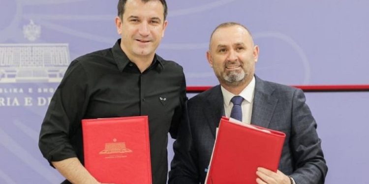 Ja futi telefonin në qeli Erion Veliajt? Ministri Manja flet për herë të parë: Në burg…