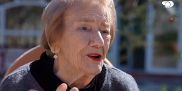 E trishtë! Aktorja e madhe Tinka Kurti përfundon në “Azil Pleqsh”! Kush e ka fajin?