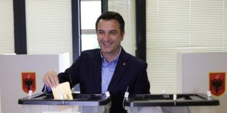 Nga Veliaj te Meta/ Ja qendrat ku do të votojnë politikanët e burgosur…