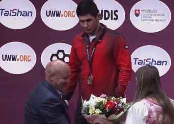 VIDEO-SKANDAL/ Presidenti i Federatës Ruse shtyn mundësin Shqiptar, gjest i turpshëm…