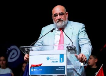 LaCivita habit: Shqipëria ka humbur më të mençurit! Votoni Sali Berishën për…