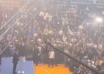 FOTOLAJM/ Berisha dështon në Dibër: Gjysma e sallës bosh