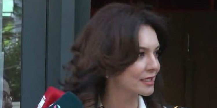 Voton kryeparlamentarja Elisa Spiropali, ka një mesazh për Shqiptarët…