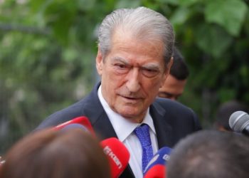 A do ta çelë Berisha seancën e parë të Kuvendit? Ja si përgjigjet kreu i PD