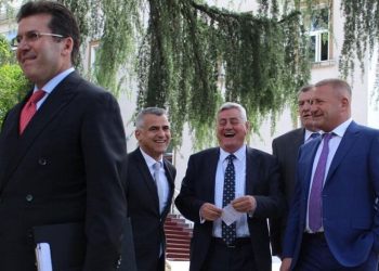 Humbja katastrofë në zgjedhje/ Vjen një tjetër DORËHEQJE, largohet kreu i partisë…