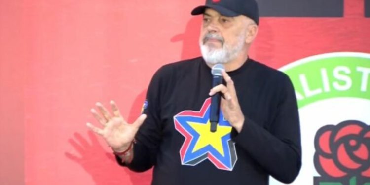 Rama thirrje emigrantëve në Greqi: Me çdo kusht, shkoni merreni…