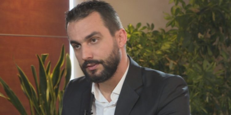 “Nuk do jem deputet”/ Adriatik Lapaj befason me VENDIMIN ekstrem, ja kush është i dyti në listë…