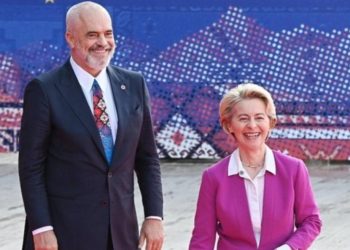 Von der Leyen uron Ramën për fitoren: Shqipëria e meriton të jetë në BE!