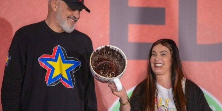 “Parashikoi” rezultatin e zgjedhjeve, aktorja Delinda Disha bën reagimin epik pas fitores së Ramës…