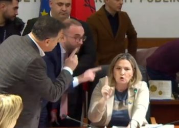 Flutura Açka: Gazment Bardhi Bardhi e Flamur Noka, si spermatozoidë të tërbuar