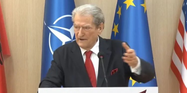 Habit Sali Berisha: Na ka rënë në dorë laptopi i patronazhistëve! Aty zbulohet…