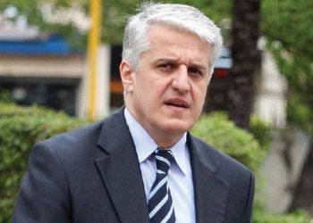 Ndarja nga jeta e ish-kryeministrit/ Reagon i trishtuar Paneli Majko: Një…