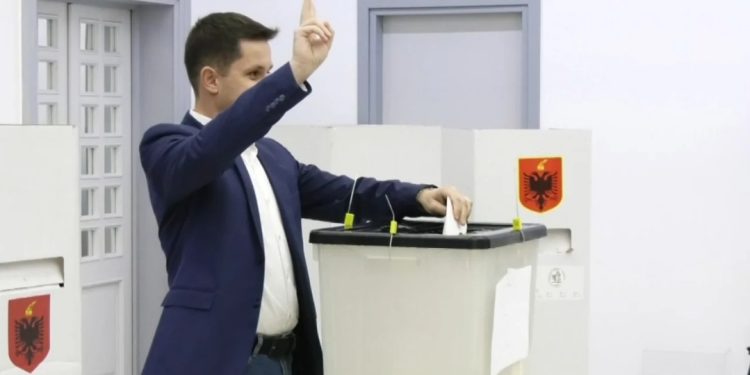 Rinumërimi i votave, Gjykata vendos për kërkeat e Alimehmetit dhe Kalasë