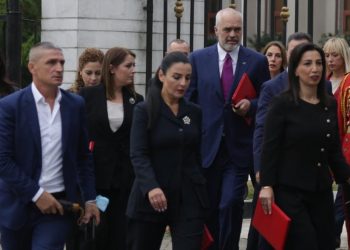 Urdhri i Ramës/ Pas ultimatumit, e gjithë qeveria zbret në terren. Paralajmërohet për…