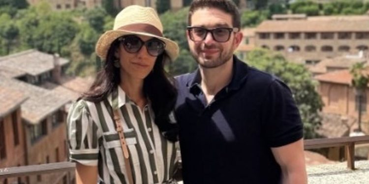 Alex Soros dhe bashkëshortja pushojnë afër Shqipërisë, çifti shijon “muajin e mjaltit” në…