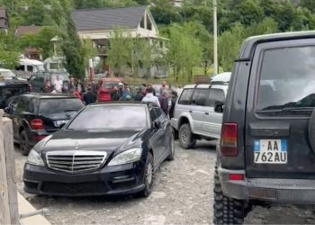 Aksioni i IKMT/ Banorët e Thethit ngrihen në protestë, bllokojnë urën që…