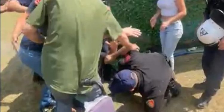 “Mos më kap me dorë se ta mbështjell”/ Boçi dhe Spahia përleshen me policinë në Theth!