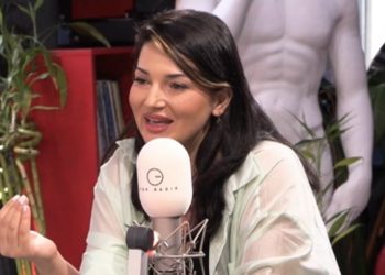 “Të bësh seks me prezervativ, si të lash këmbët me çorape”, psikologia: Shqiptarët…