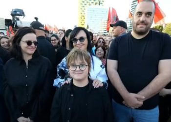 Linda Rama ndan lajmin e bukur: Familja e Kryeministrit është shtuar me një…