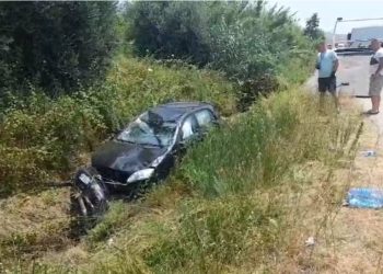 Aksident tragjik/ Humb jetën shoferi në moshë të re, plagoset pasagjerja në qytetin…