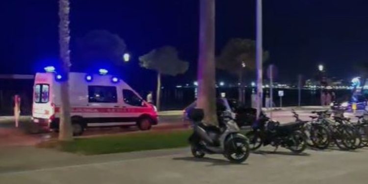 Aksident i rëndë në mbrëmje, makina përplaset me motorin në qytetin…