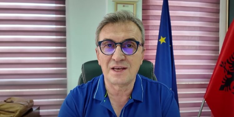 Gripi po vjen! Brataj: Bëni kujdes! Pritet të ketë një numër të shtuar të rasteve…