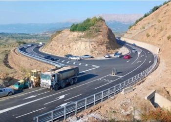 Hapet një pjesë e segmentit Qukës-Qafë Plloçë, nis lëvizja e automjeteve