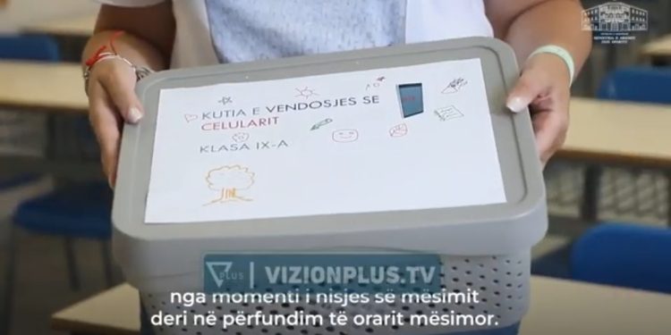S’ka më telefona në shkollë/ Vetëm në raste të veçanta nxënësi…