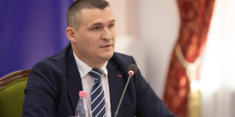 Gazetari zbulon detajet: Çfarë fshihet pas vizitës së Altin Dumanit në SHBA
