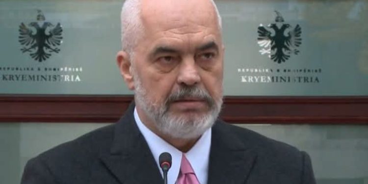 “Nuk ka pushim”/ Kryeministri Rama publikon tjetër VIDEO nga “fshesa” e…