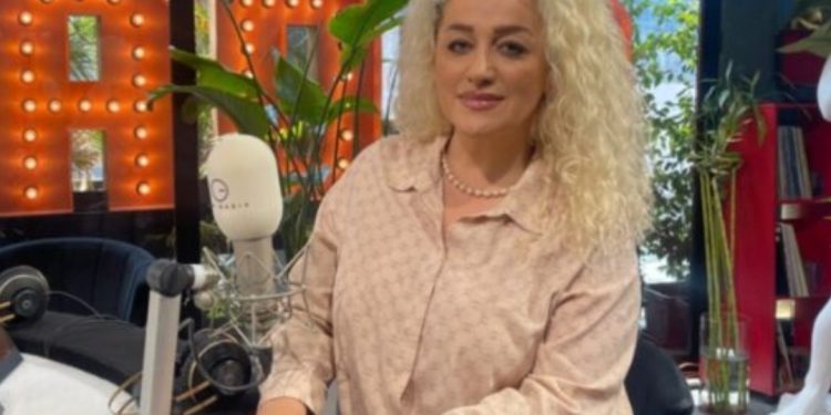 Me 800 mijë lekë rrogë quhesh i varfër?! Plas debati në studio, pedagogia: Nuk është…