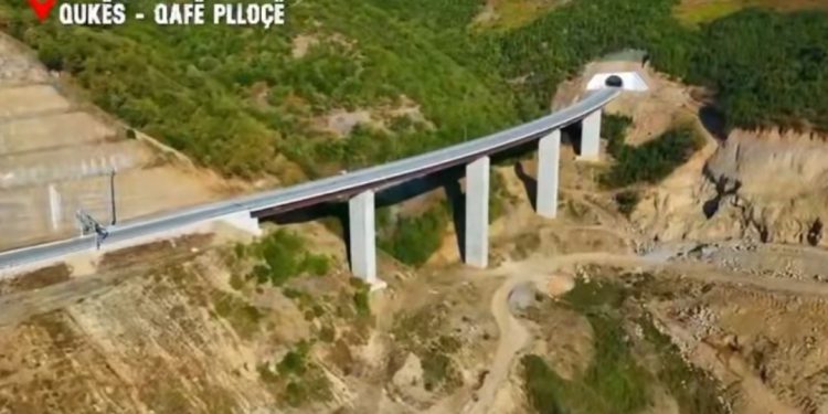 “Na ka shpëtuar”/ Rama: Ja çfarë thonë qytetarët për rrugën e re Qukës – Qafë Plloçë