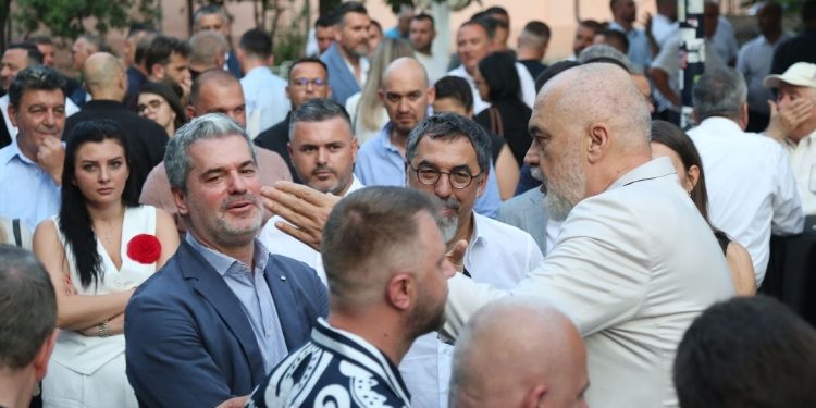 “Shkunden” bashkitë e vendit/ Plani i Qeverisë Rama: Do të “shkrihen”, disa…