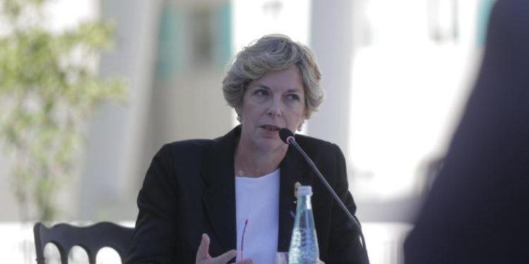 Evis Sala merr detyrën si Ministre e Shëndetësisë, zbulohet çfarë i tha STAFI-t…