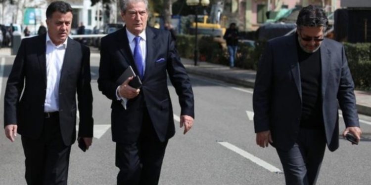 Kush zgjidhet kandidati i opozitës për Tiranën? Besnikët e Berishës bëjnë LËVIZJEN e fundit…