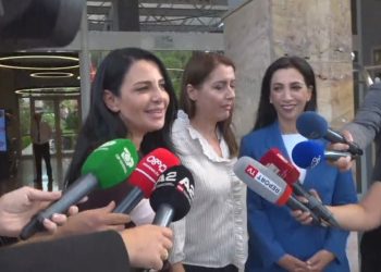 Gara për Tiranën “përplas” PD dhe PS në derën e hotelit, Balluku: Ata janë…
