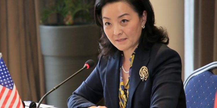 Ish-ambasadorja e SHBA, Yuri Kim emërohet në krye të kompanisë me të madhe në botë për…