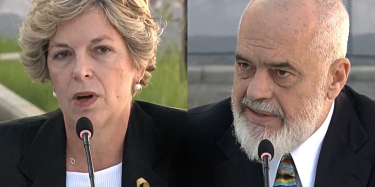 LËVIZJE të bujshme në Shëndetësi! Ministrja e re me “dorë të hekurt”: Dy shkarkime urgjente…