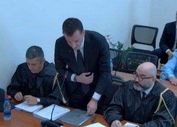 Seanca për shkarkimin/ Erion Veliaj mban fjalën e parë në Kushtetuese