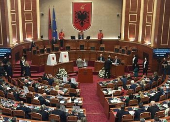 Jep DORËHEQJEN nga mandati deputetja e Partisë Socialiste, lajmi konfirmohet nga…