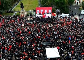 “Theu” urdhrin e Berishës, kush është deputeti i PD që kapet “mat” nën shoqërinë e Socialistëve
