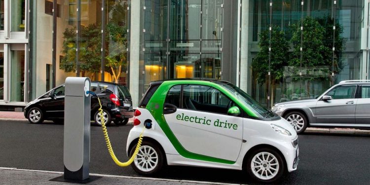 LAJM I KEQ për shqiptarët që kanë makina elektrike, duke filluar nga 1 Nëntori…