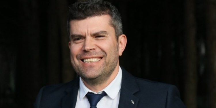 I doli emri si kandidat i opozitës për Bashkinë e Tiranës, reagon pedagogu Ermal Hasimja