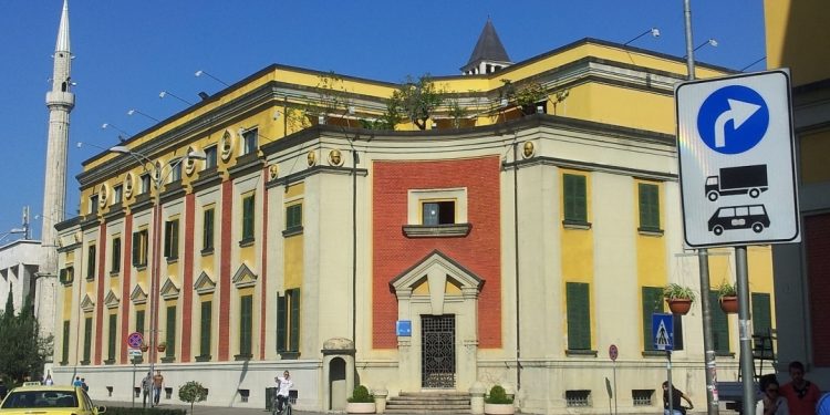 Del EMRI, shpallet zyrtarisht kandidati tjetër për Tiranën, kush sfidon Manastirliun…