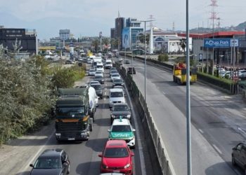 Bllokohet autostrada Tiranë – Durrës, reagon me urgjencë Policia: Ja çfarë po ndodh…