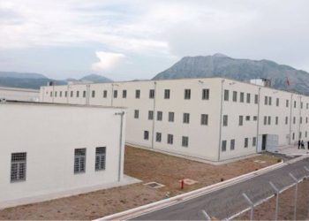 Sistemi anti-dron “blindon” burgjet në Shqipëri, për herë të parë do të bllokojë…
